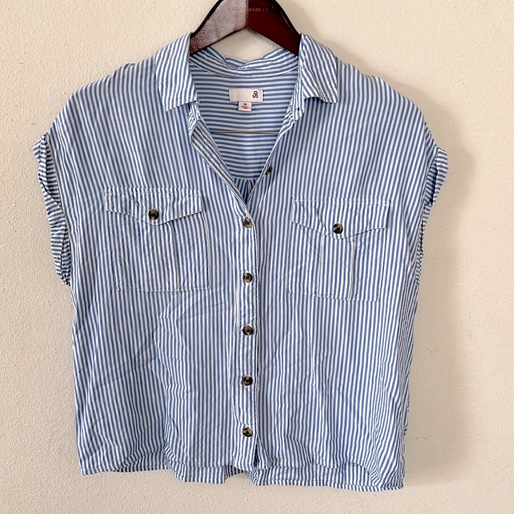 SO Striped Button Down Short Sleeve Sz Medium Preppy Casual Blue White